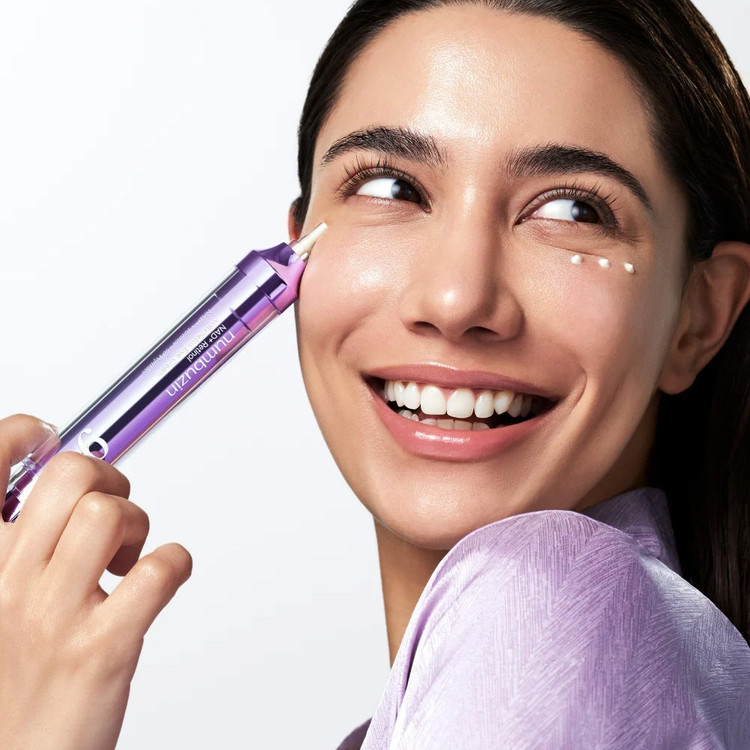 کرم دور چشم نامبوزین شماره ۹ حاوی NAD+ و رتینول حجم ۱۰ میل ضد چروک و روشن کننده